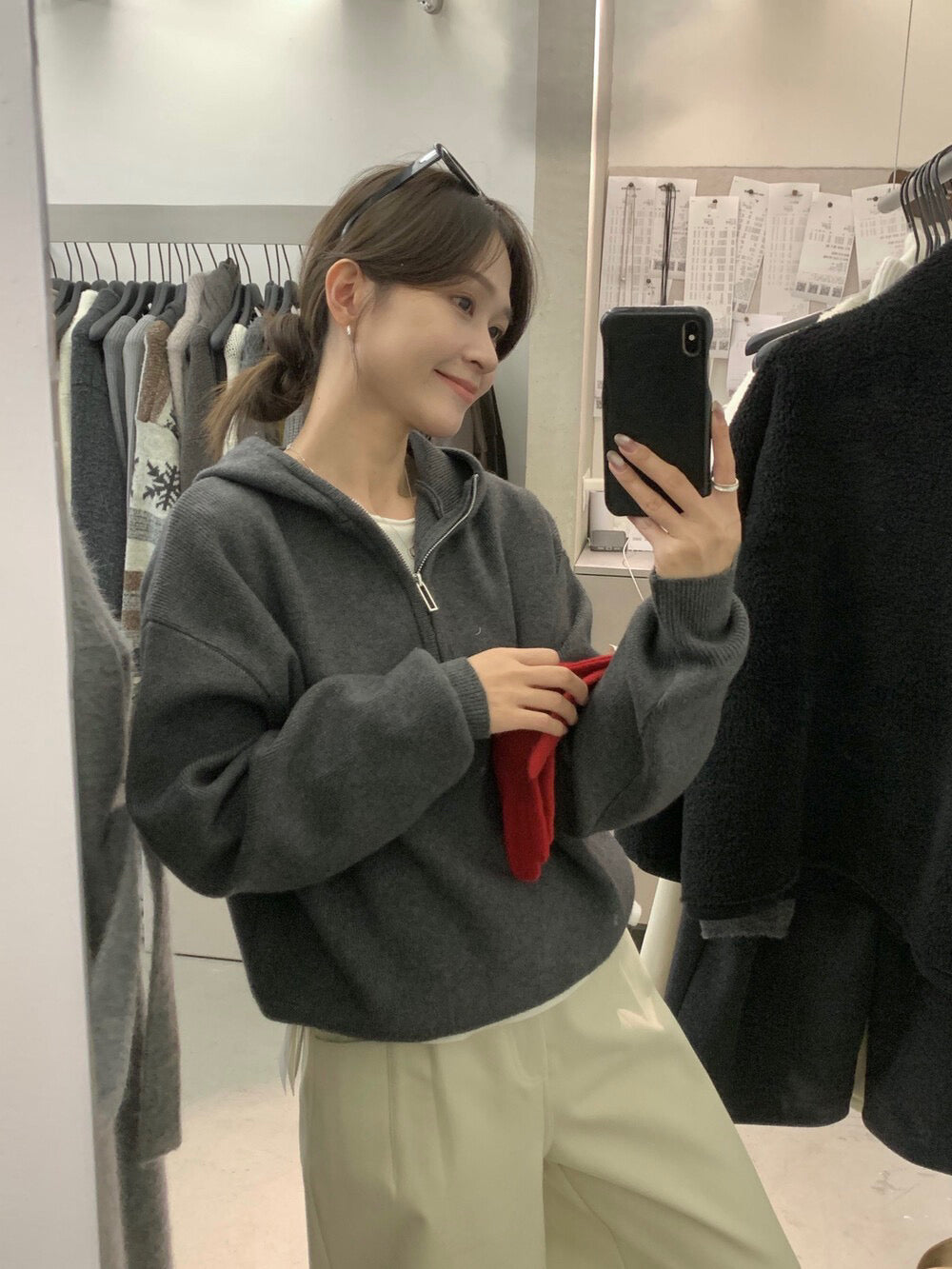 // 經典半拉鍊連帽混羊毛毛衣