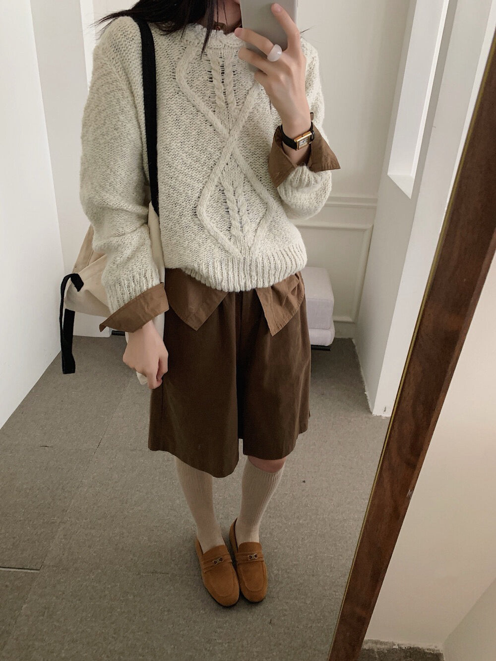 // 麻花邊領口菱格patterns毛衣