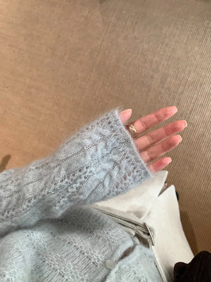 C84 / 超美鏤空織紋V領針織外套(33%羊毛)