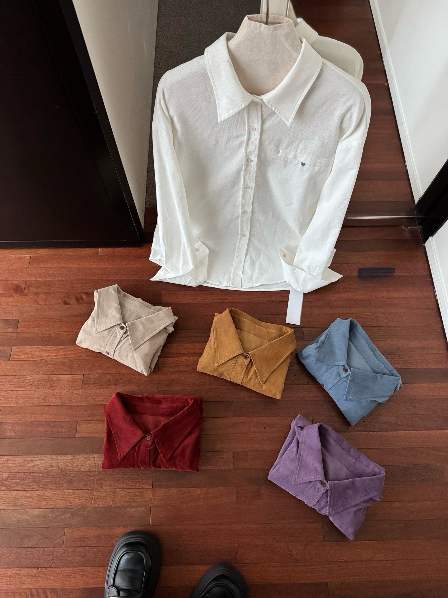 // 手工鈕扣靚色SH