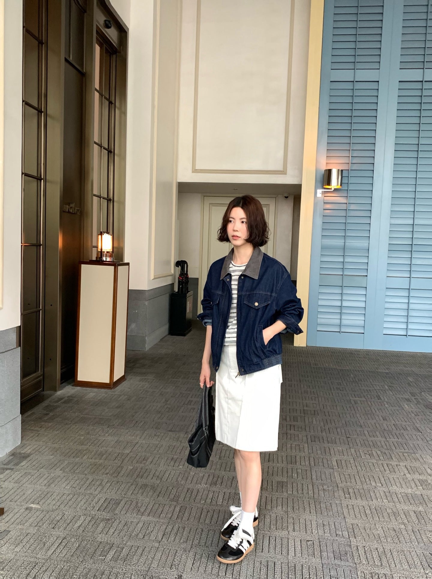 // 中古風拼領拉鍊牛仔外套