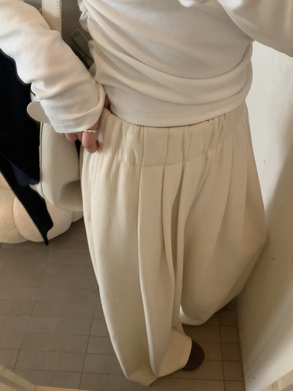 // 超顯瘦粗褲頭壓褶全長褲