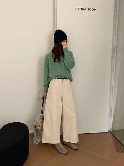 // 褲型100分微A直筒九分磨毛褲