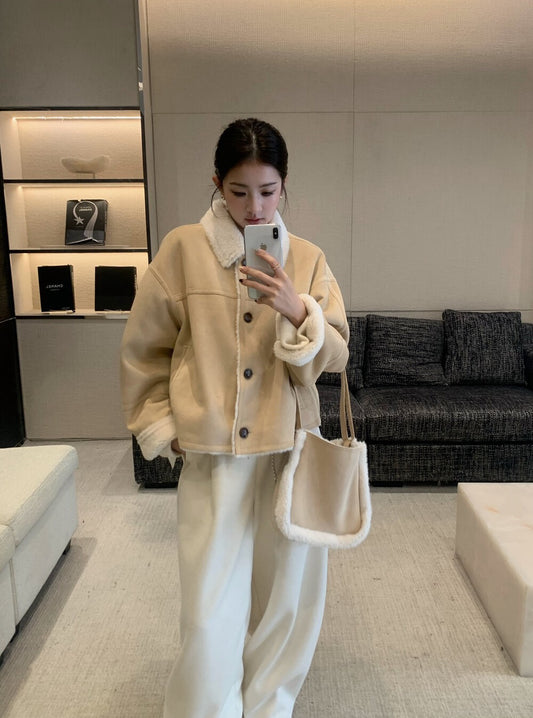 // 超軟皮毛一體麂皮翻領外套(連袋仔)