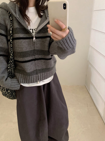 // 復古撞色間條連帽針織CD