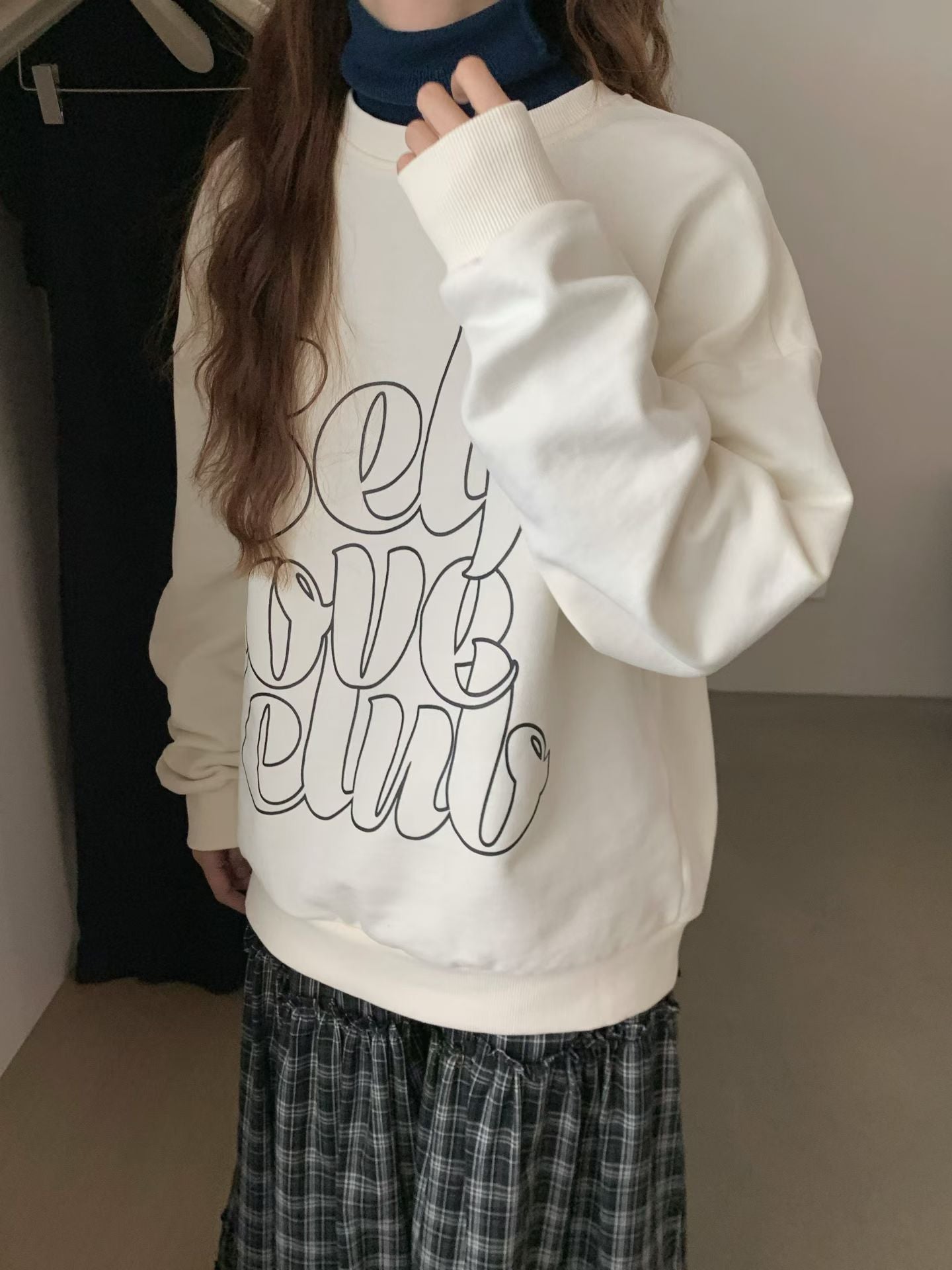 // 超大字母寬鬆版型衛衣