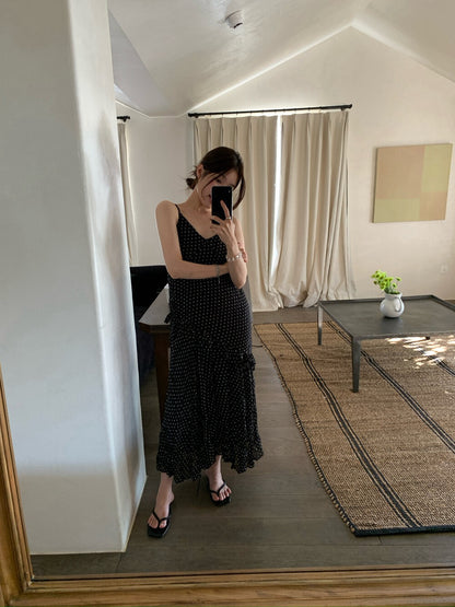 // 春日小碎花荷葉邊吊帶OPS