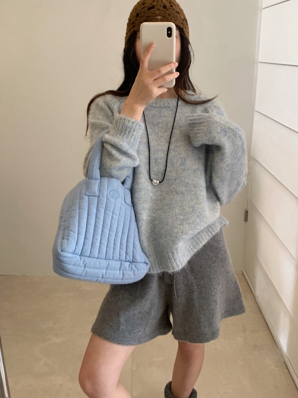 // 超美花線圓領毛衣