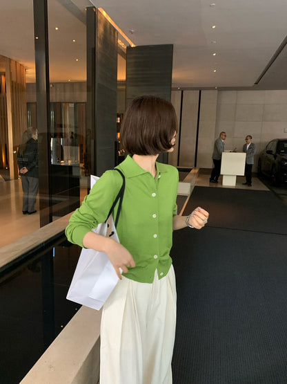 // 簡約風翻領排扣針織上衣