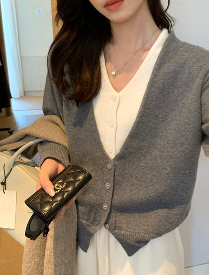 // 深V撞色假兩件開胸CD