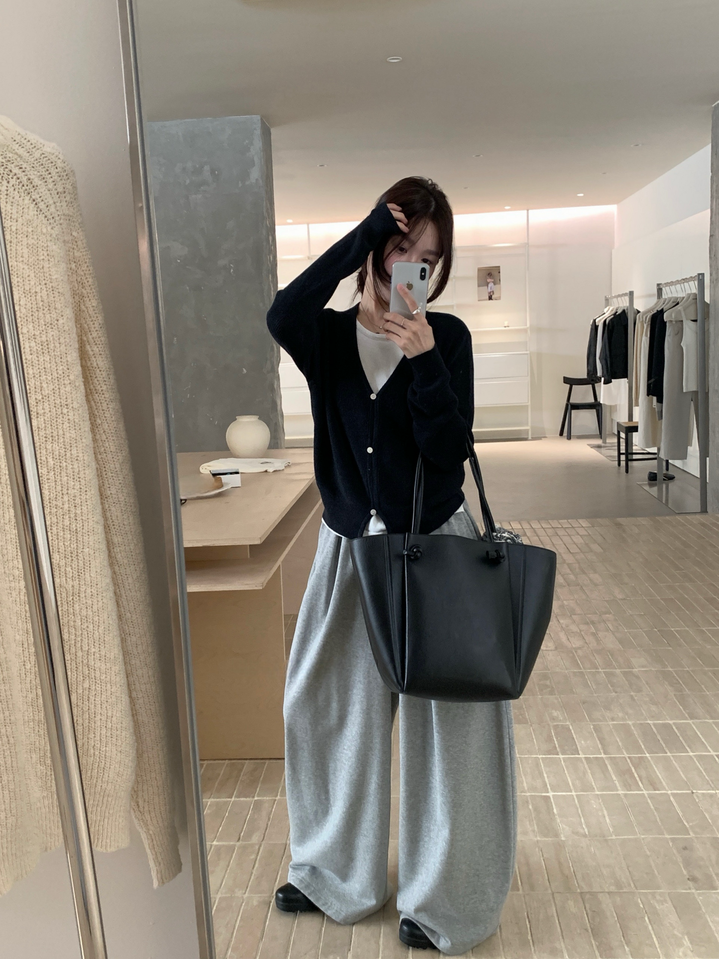 // 超親膚假兩件鈕扣羊毛角針織上衣