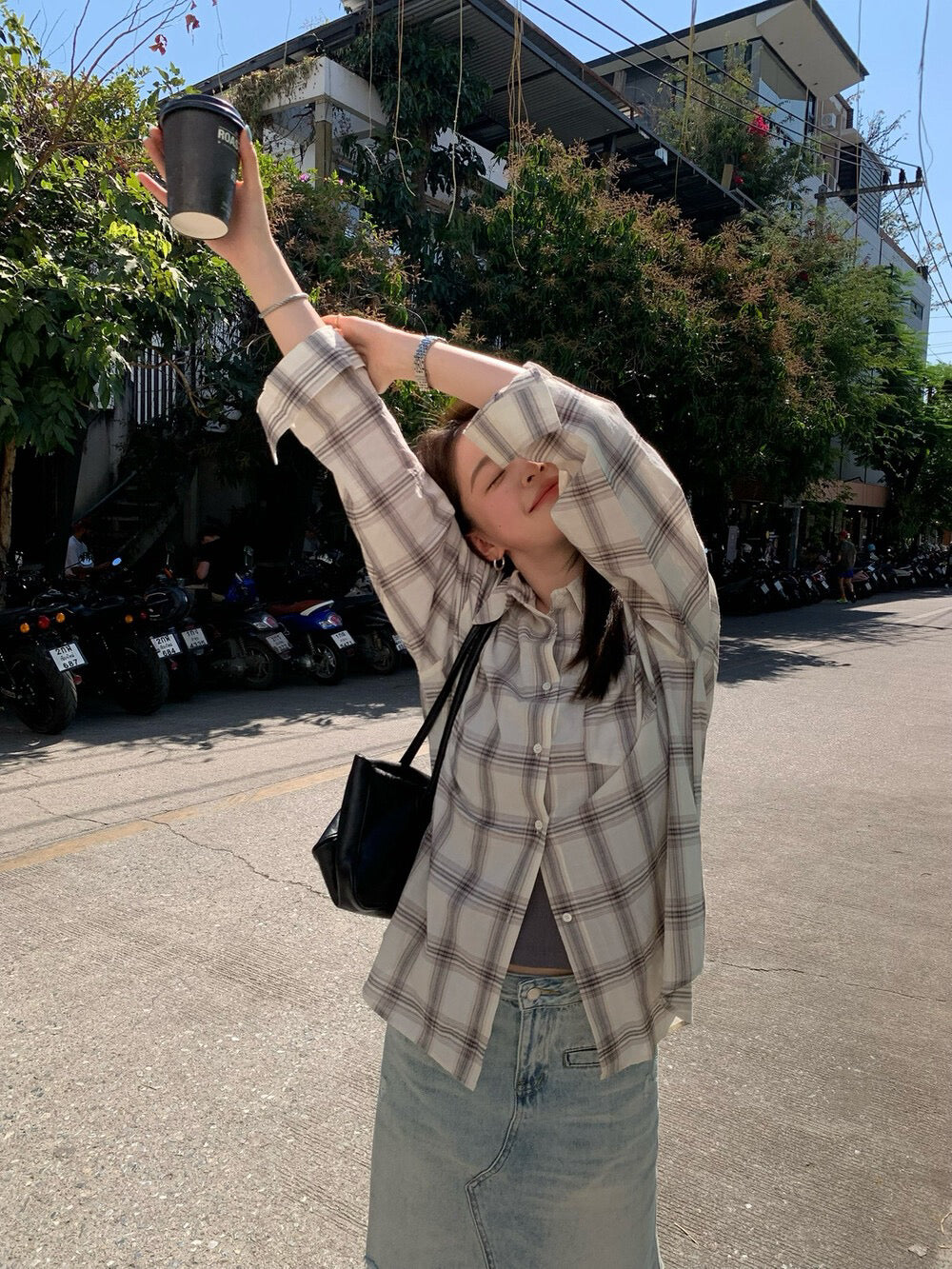 🎙️ 親膚輕薄格紋口袋恤衫