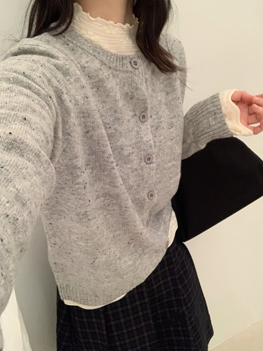 // 100%羊毛混點圓領CD