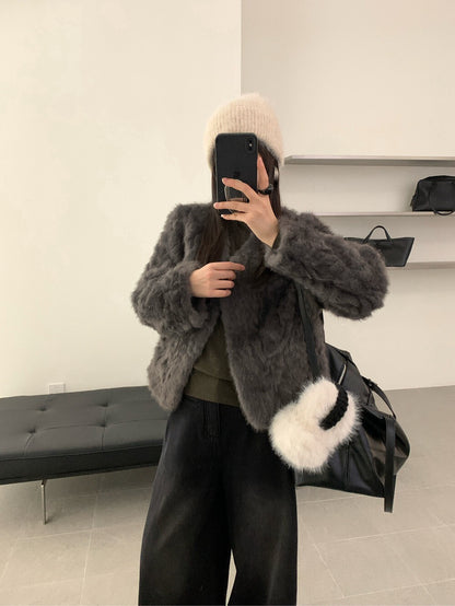 // 高級感皮毛一體V領毛毛外套