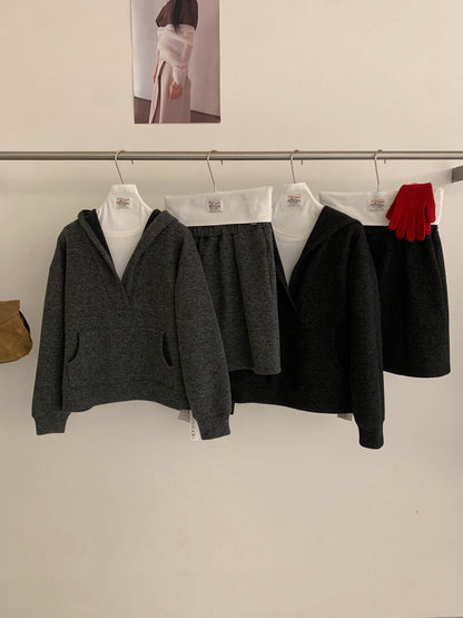 // 5%羊毛小V連帽衛衣+短裙套裝