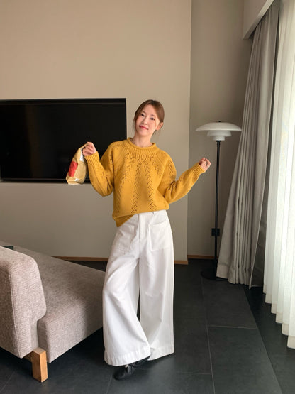 (部分現貨) // 15%wool鏤空鈎花半領卷邊毛衣