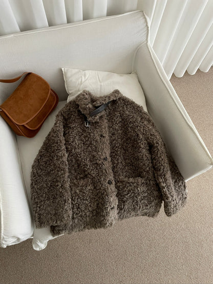 // 皮扣可立領口袋毛毛外套
