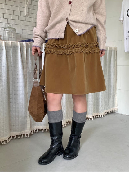 // 絲絨木耳花邊微A字五分裙