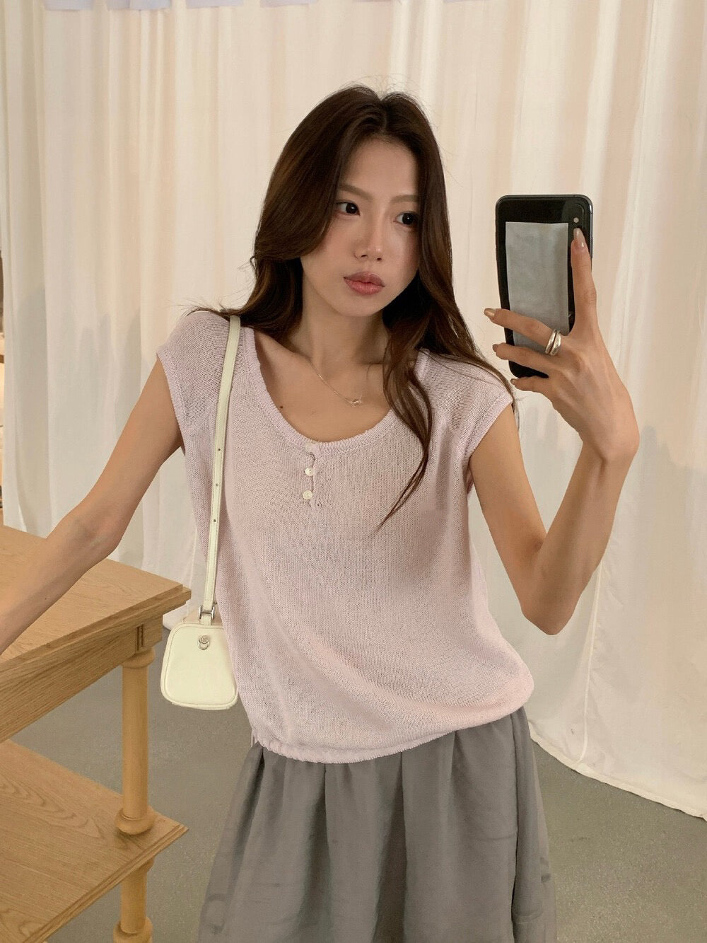 // 簡約小鈕扣飛飛袖紗線針織上衣
