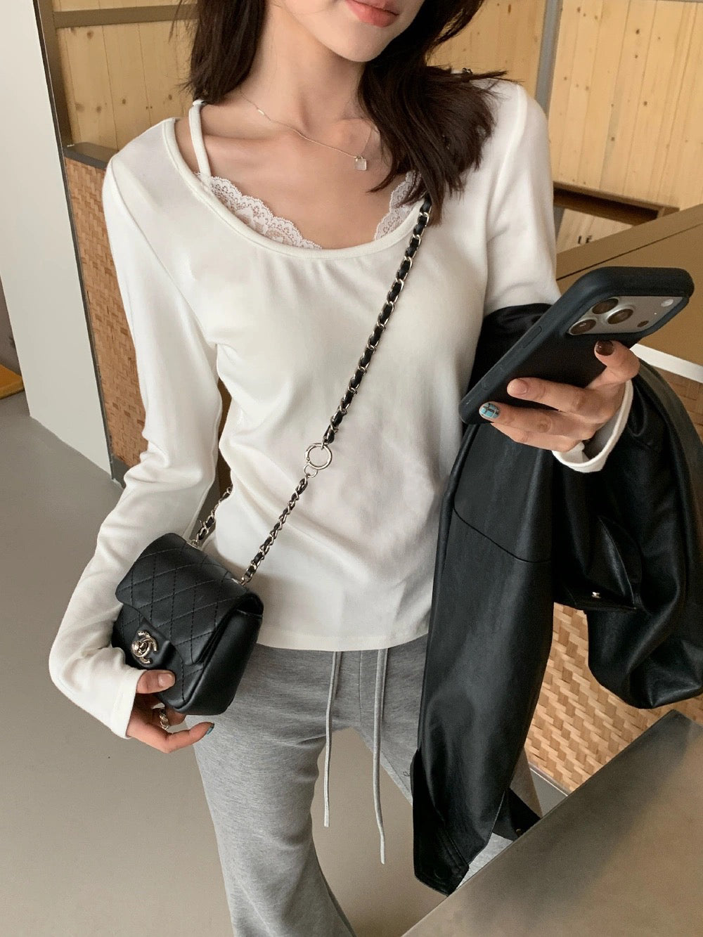 B157 / 拼接假兩件lace吊帶長袖TEE