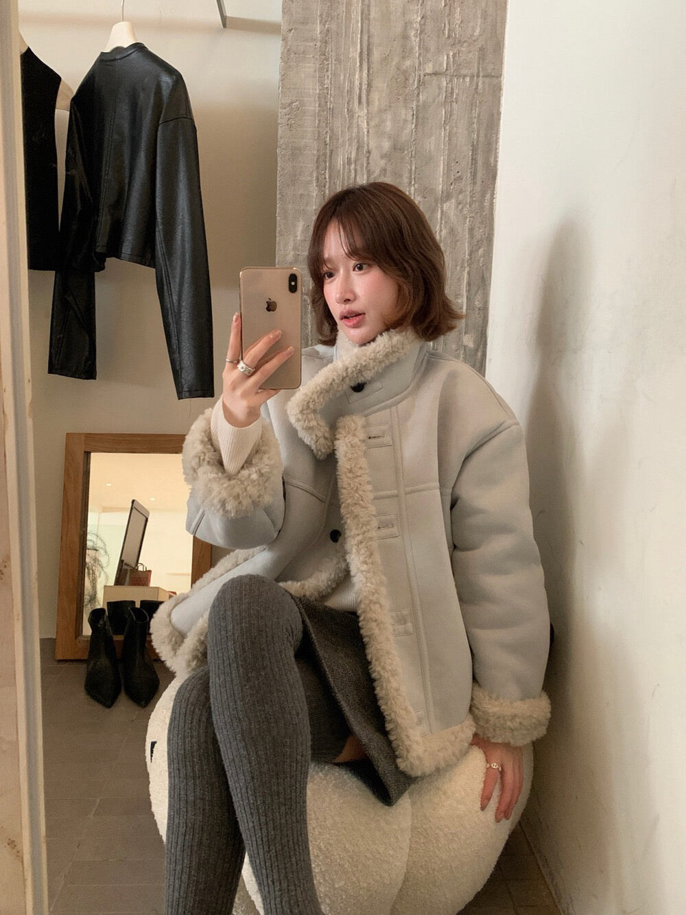 // 性價比極高皮毛一體羊羔毛麂皮外套