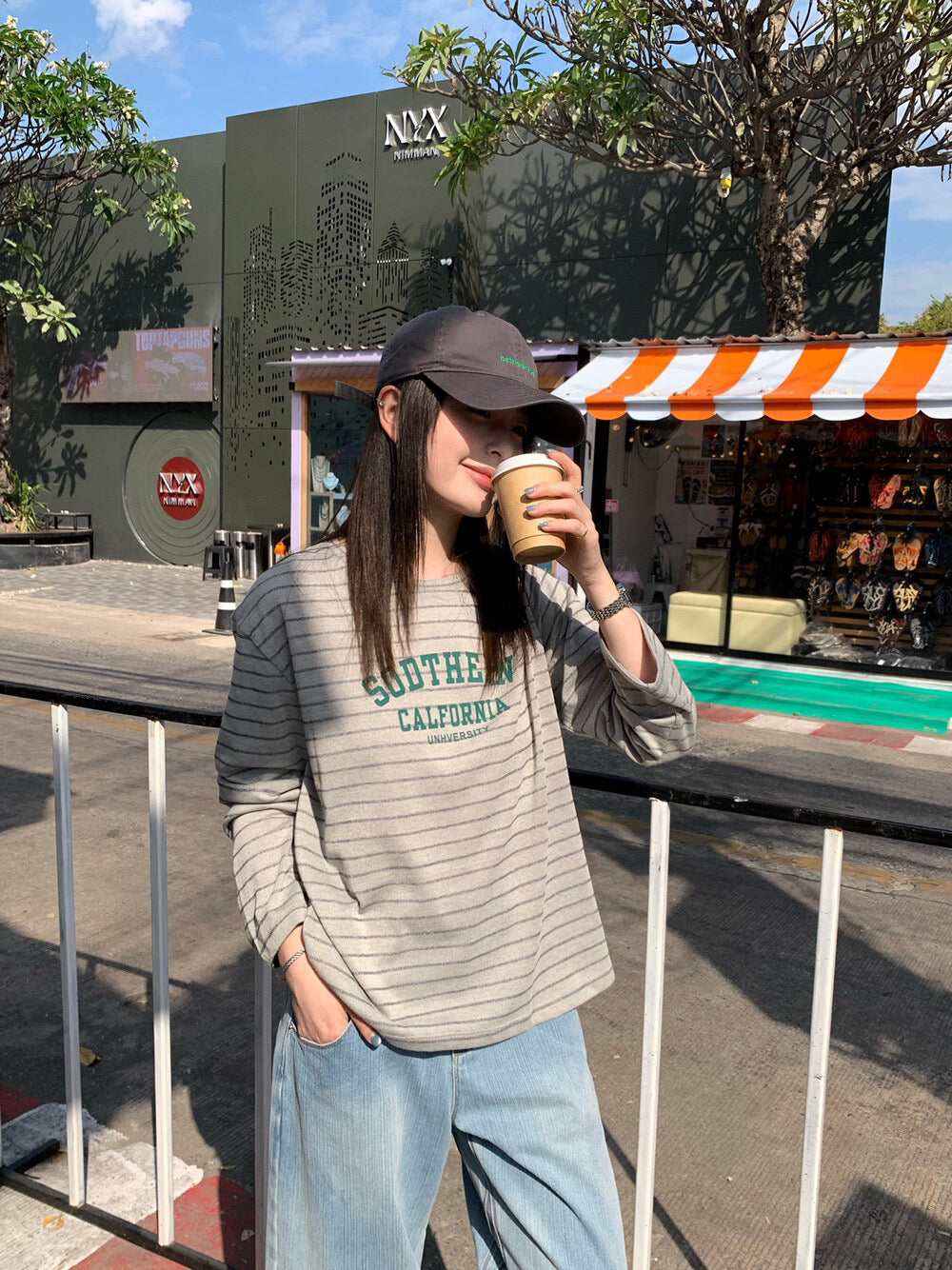 🏏 休閒風撞色字間條TEE