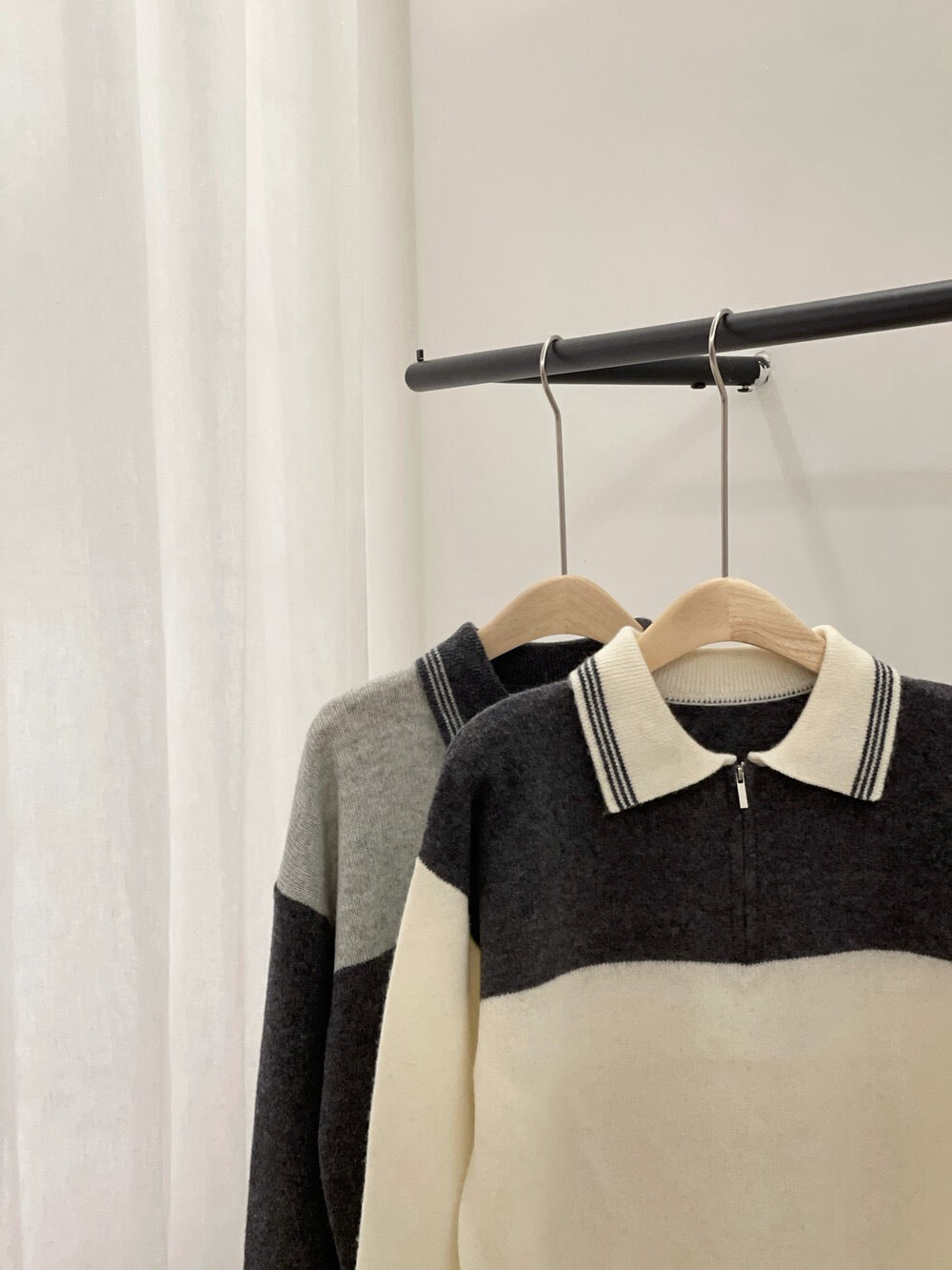 // 100%羊毛撞色polo KN