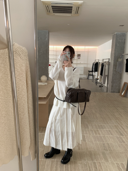 // 柔軟親膚馬海毛11色v領NT