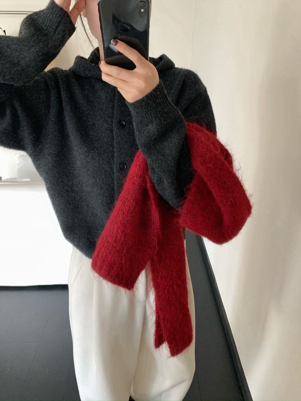 // 30%羊毛軟糯排扣連帽外套