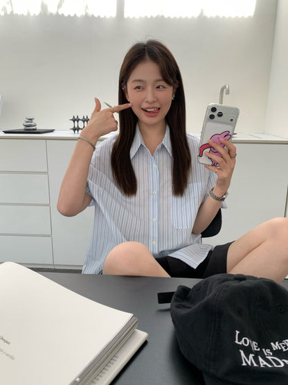 // 刺繡字口袋間條短袖SH