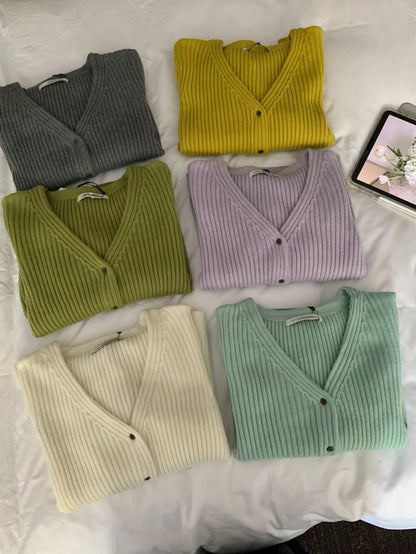 // 溫柔色系經典粗坑紋V領CD