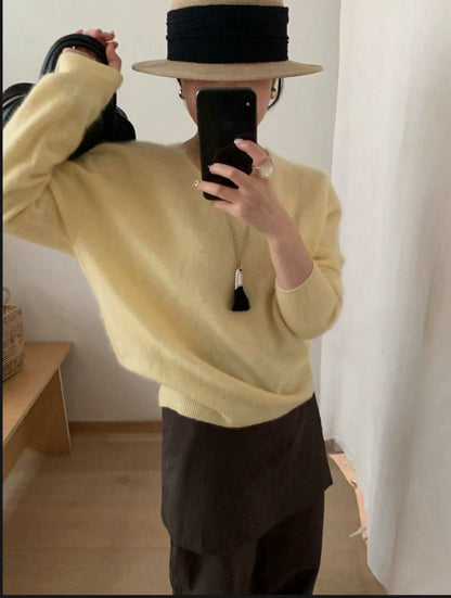 // ￼不易掉毛不易起球山羊絨毛衣