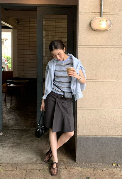 // 極顯瘦圓領小鈕扣間條短袖NT