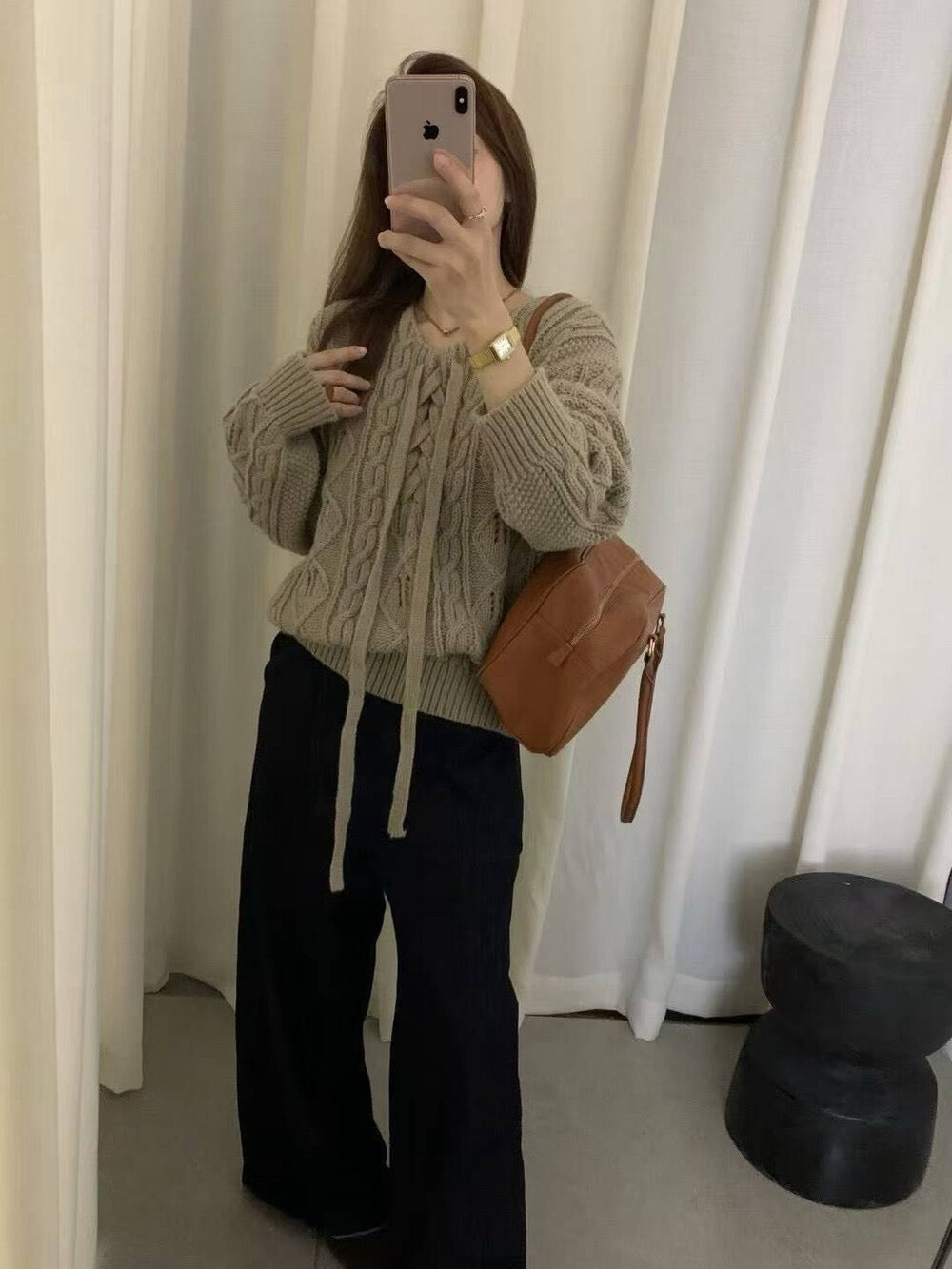 // 超美造型感麻花綁帶毛衣