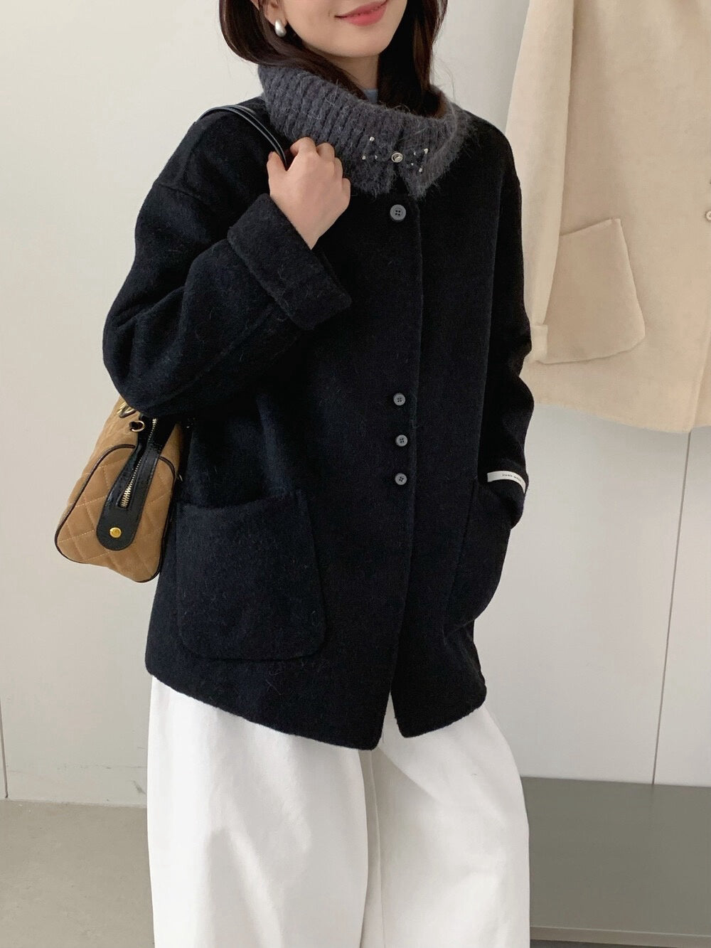 // 100%羊毛拼針織領雙面手工外套