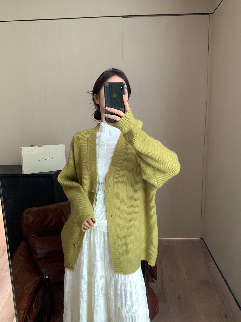 // 慵懶風V領寬鬆款CD