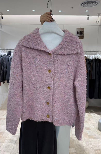 // “草莓牛奶”混針翻領開鈕毛衣