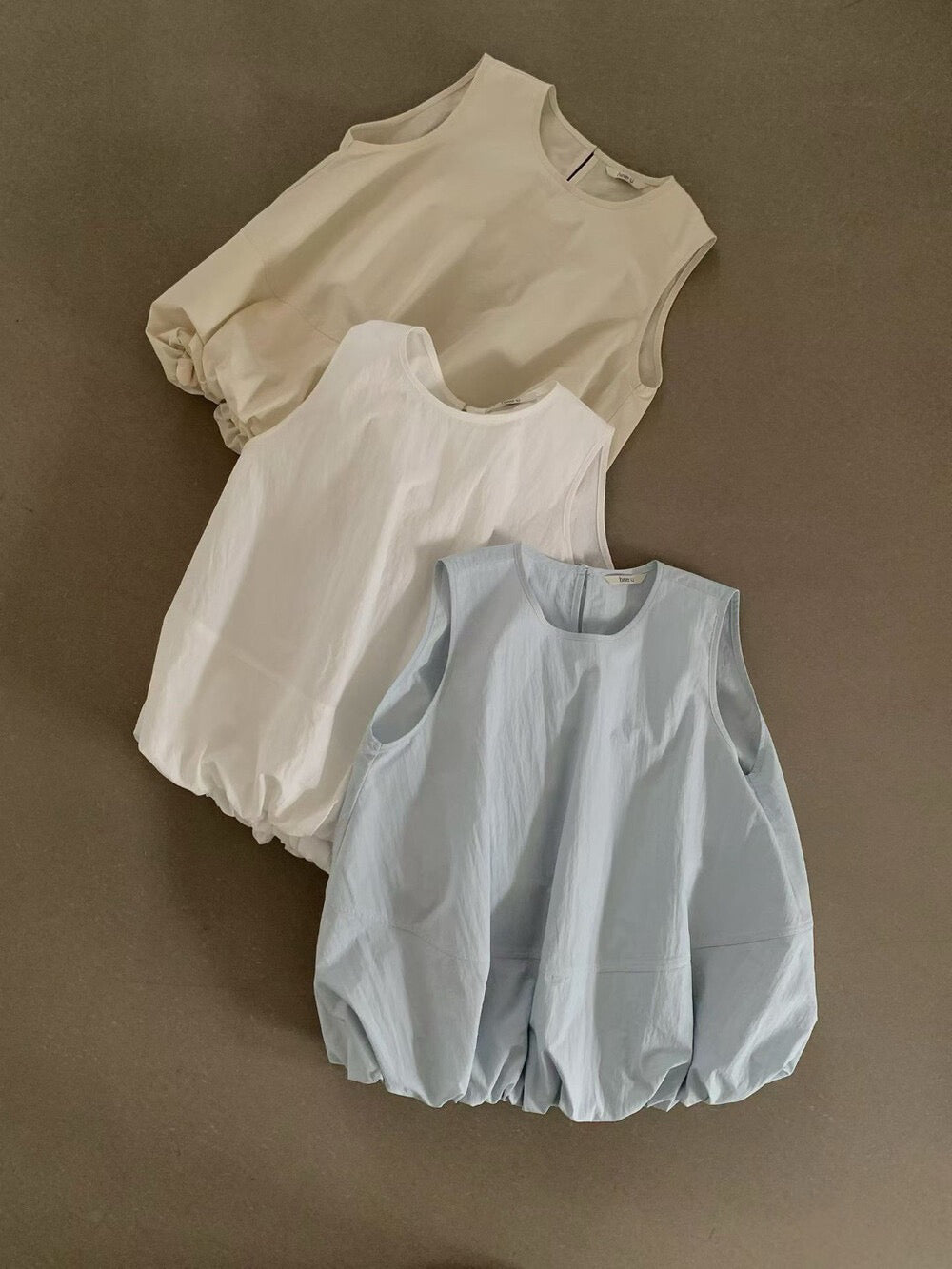 // 造型感雲朵泡泡腳背心