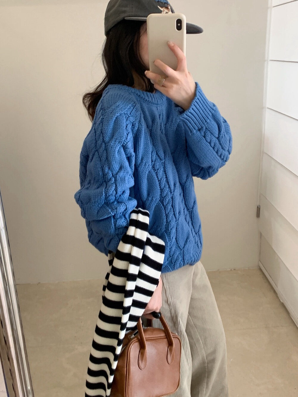 // 復古感扭紋麻花毛衣