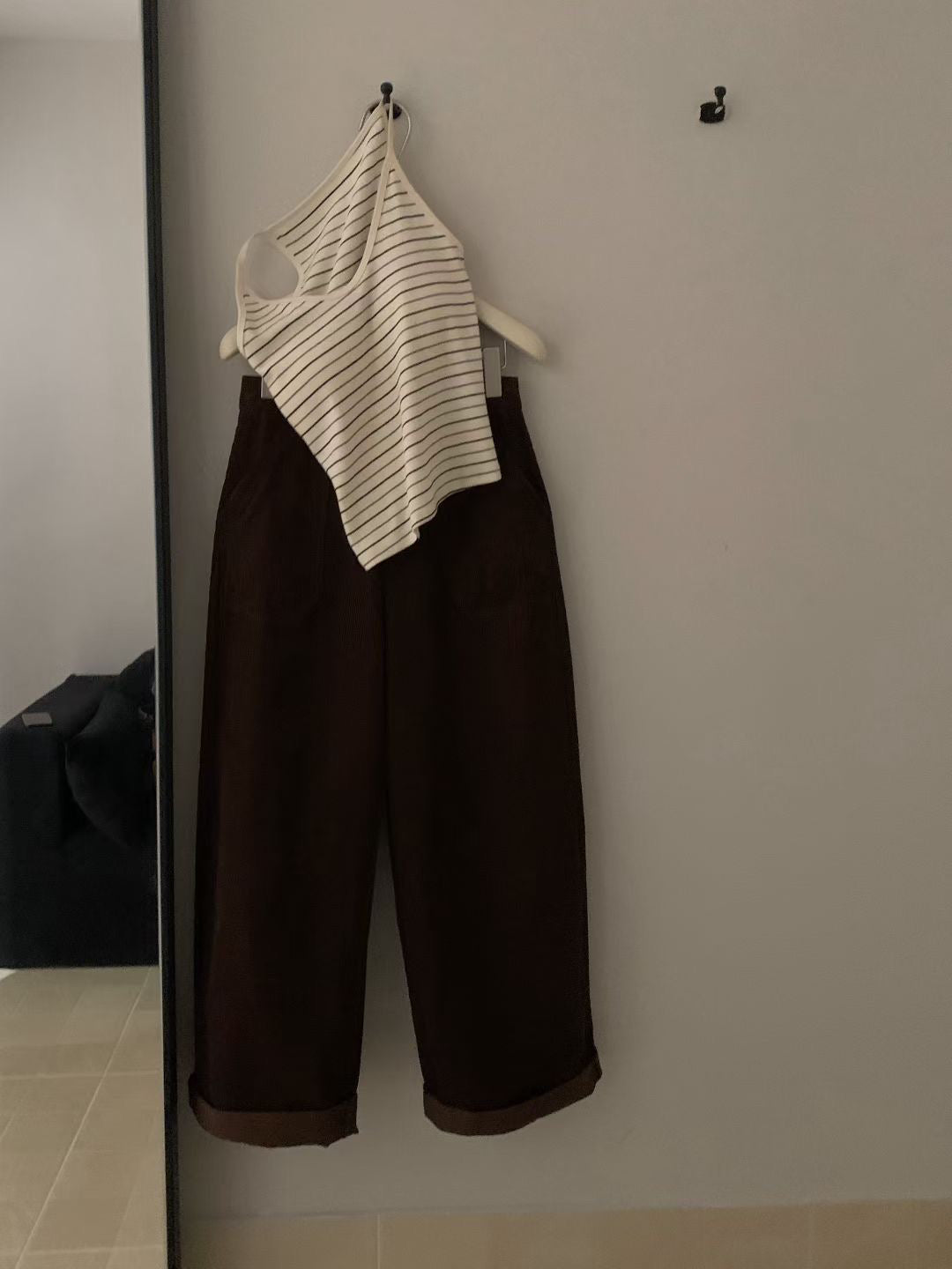 // 一體杯彈性間條小吊帶