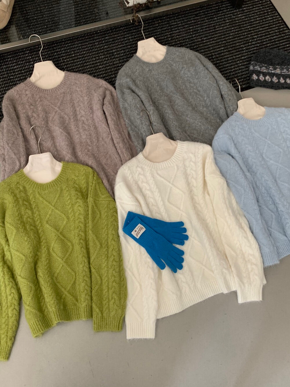 // 10%wool溫柔麻花套頭毛衣