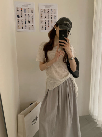 // 設計感兩邊荷葉邊碎花薄針織上衣