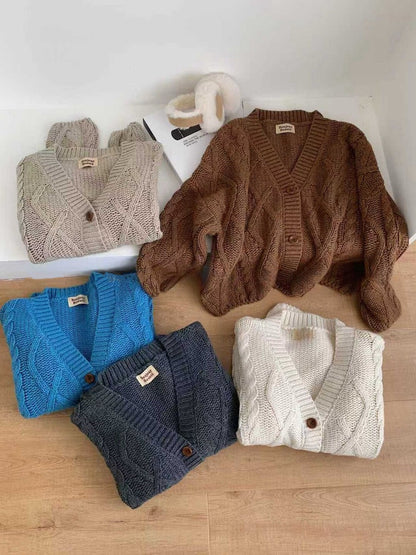 // 復古感V領重工麻花中長CD