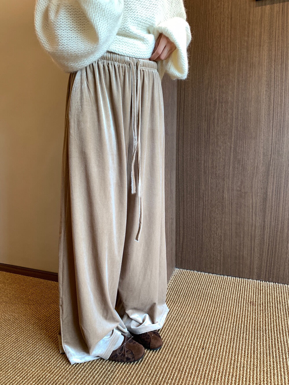 // 氣質絲絨休閒全長褲