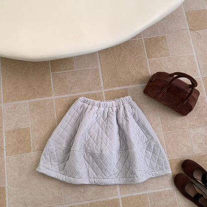 // 減齡款絲絨菱格蓬蓬短裙