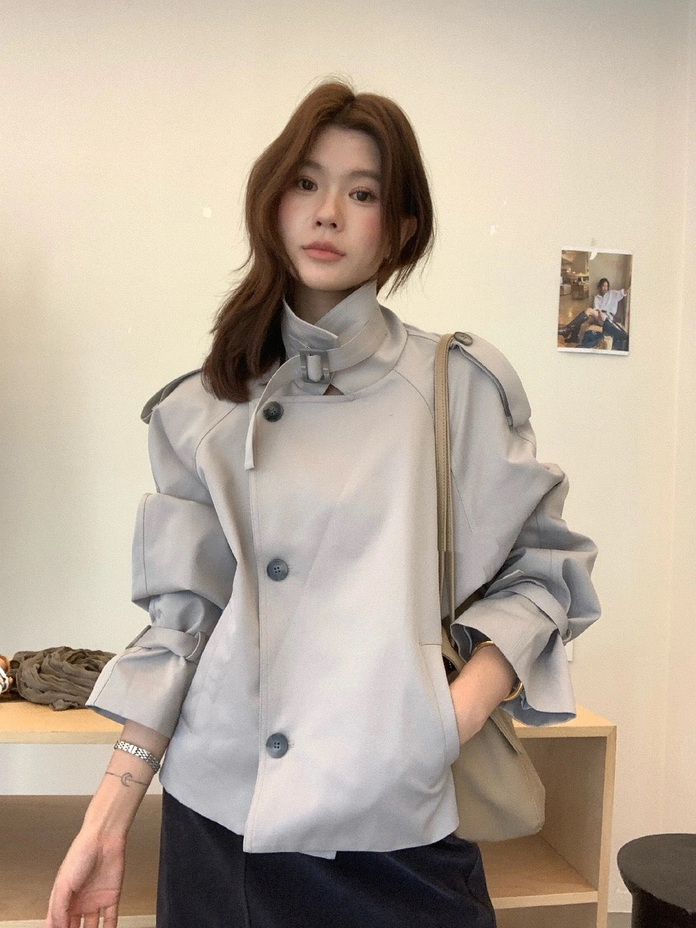 J38 / 高級感可立領帥氣短款trench coat