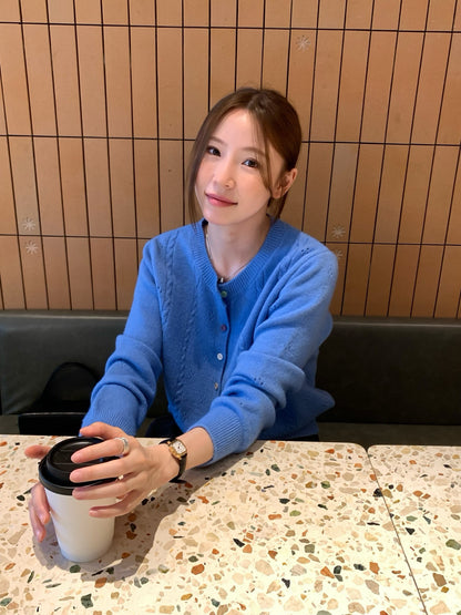 // 彩色鈕扣鏤空軟糯CD