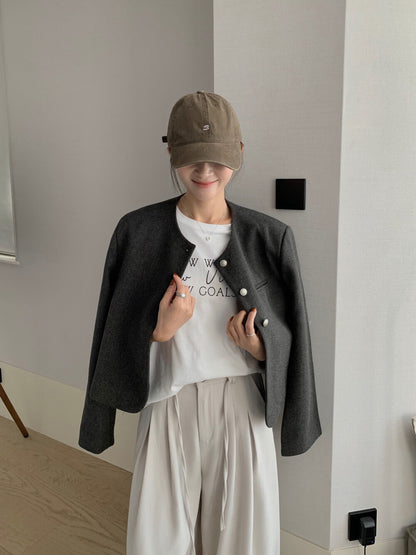 // 質感鈕扣10%wool弧邊薄毛呢外套