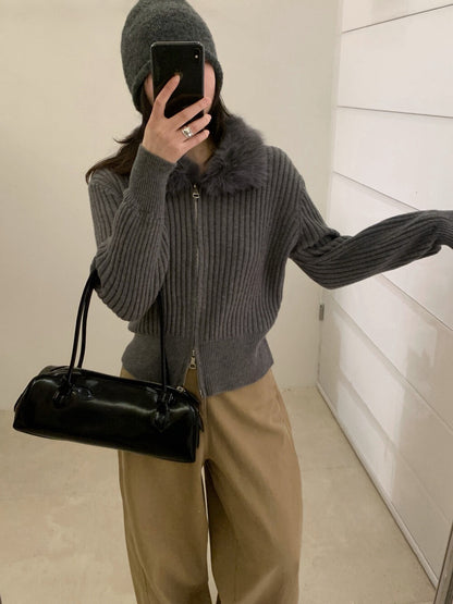 // 復古感毛毛領拉鍊CD