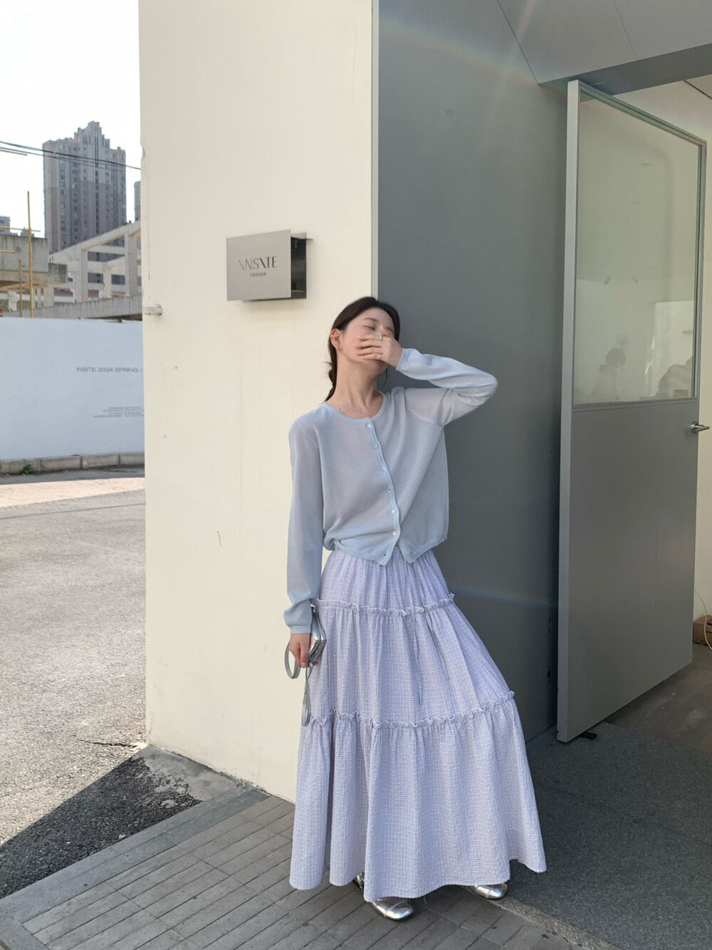 // 減齡款細格紋花邊層層中裙